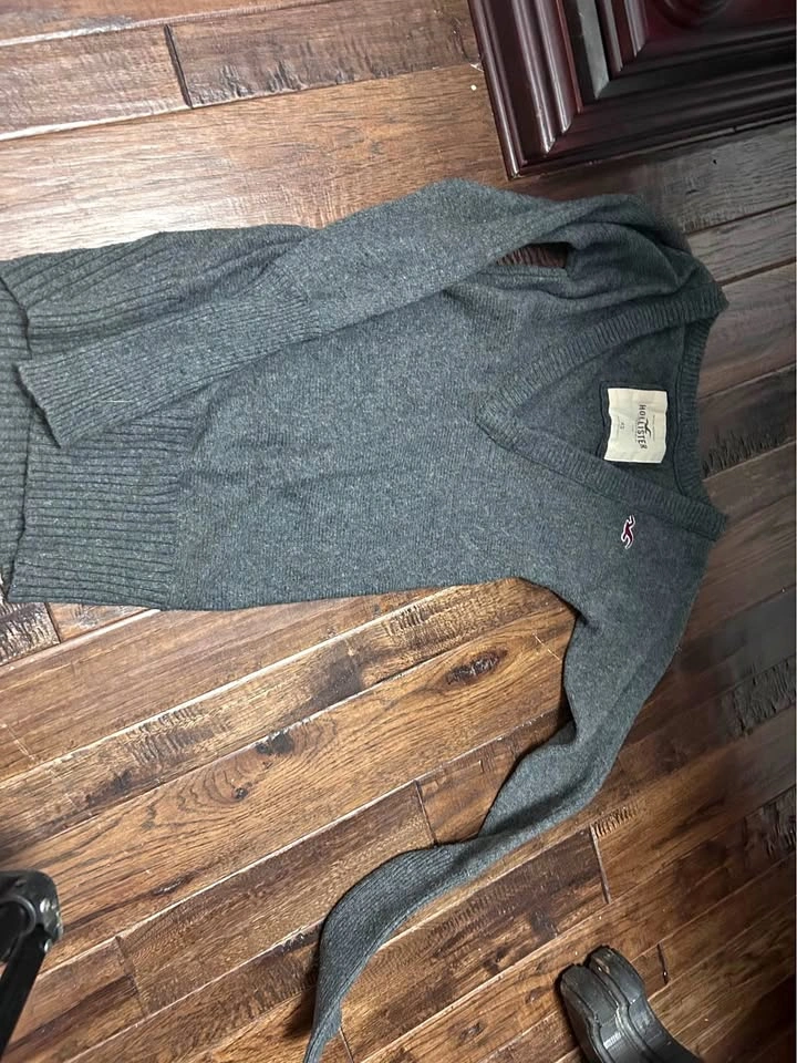 Vintage Hollister V-neck Sweater