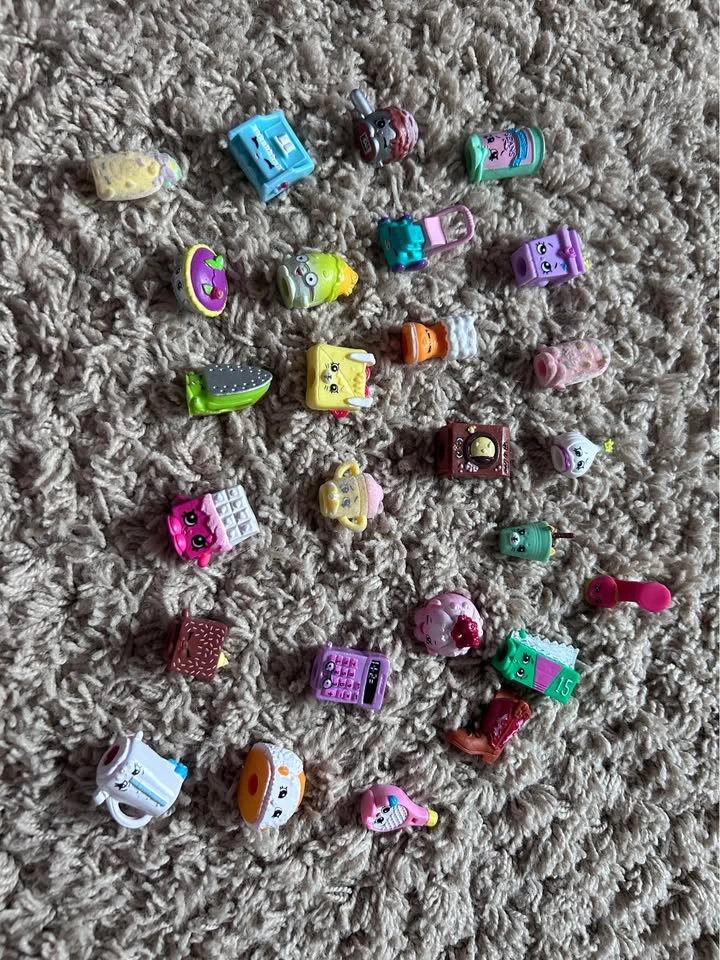 OG Shopkins, Shoppies Dolls, and Furniture Set - photo 3