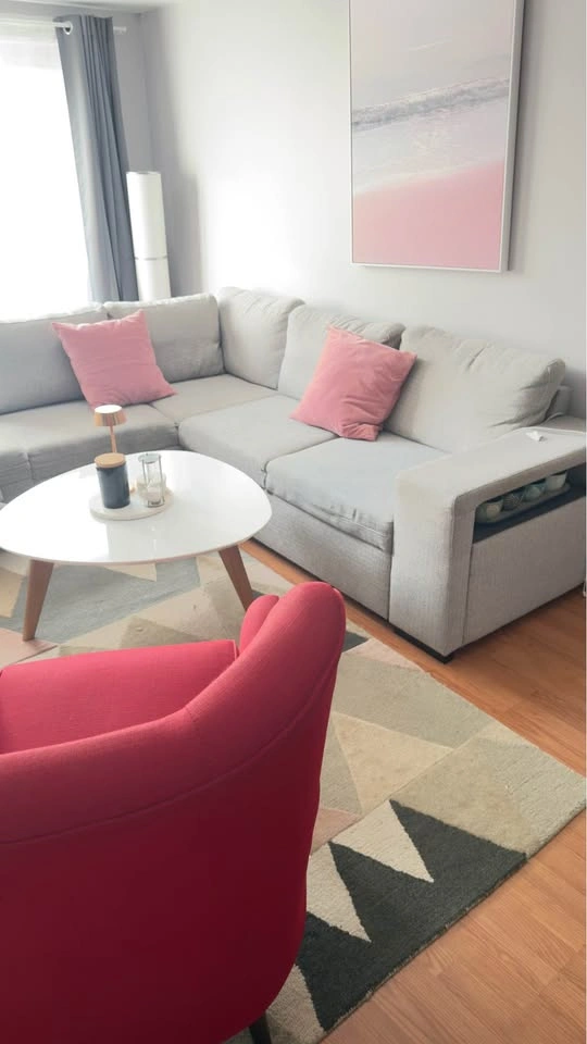 Structube Living Room Set: Sectional, Loveseat, Table & Decor - photo 5