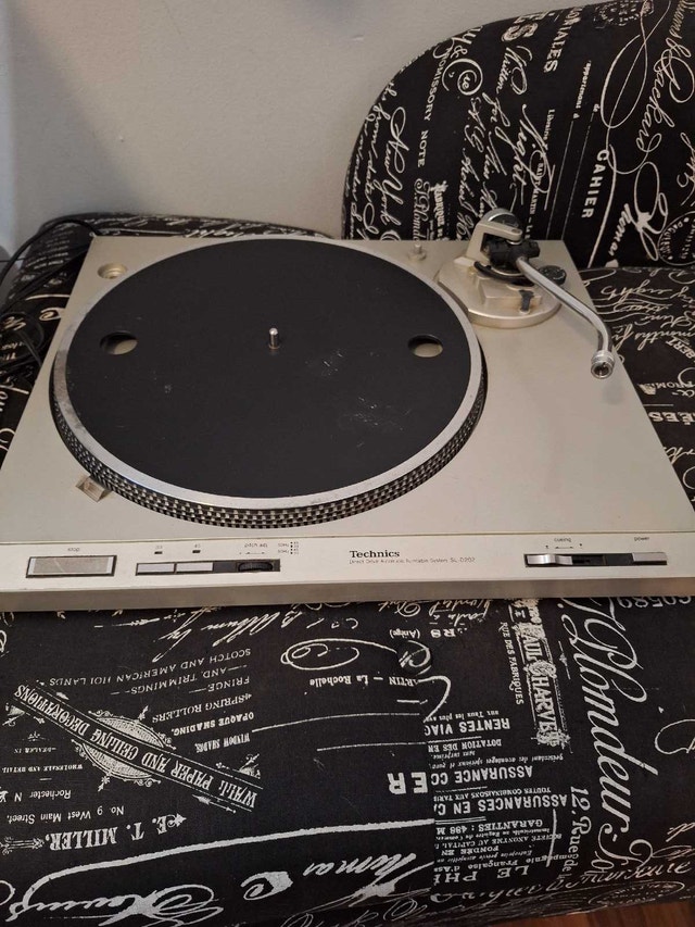 Technics SL-D202 Direct Drive Turntable For Parts Or Repair - photo 3