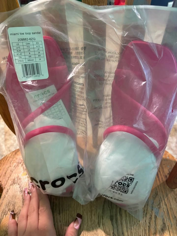 Crocs Miami toe loop sandal - photo 3