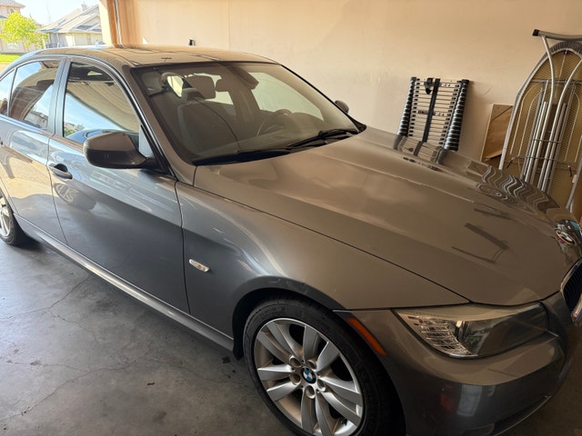 BMW 323i - sport package