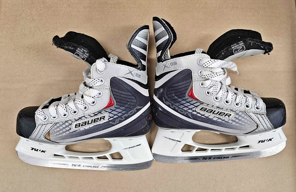 Bauer Vapor X:05 Junior Hockey Skates - Size 2R