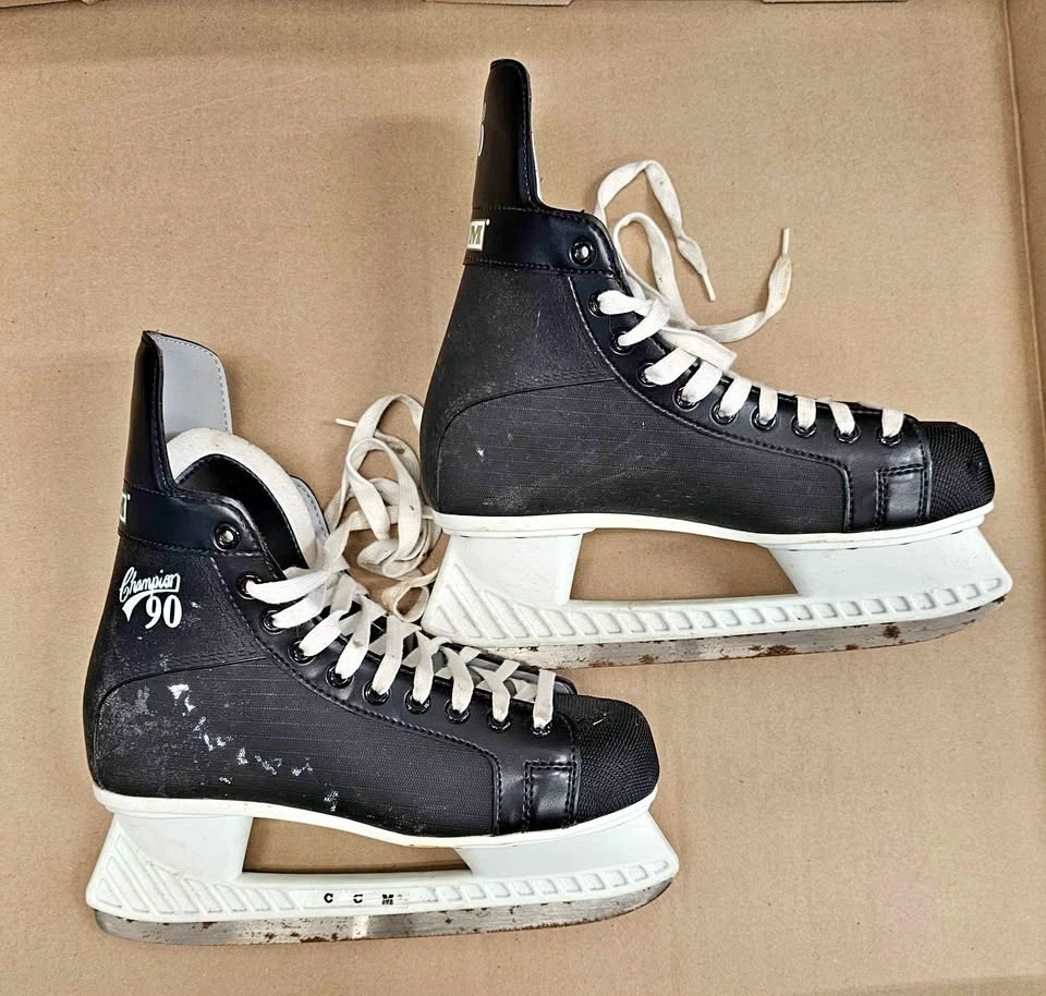 CCM Champion 90 Men's Hockey Skates - Size 9