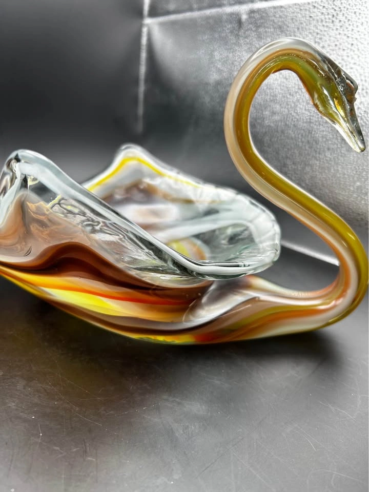 MCM Sooner Swirl Glass Swan - photo 5