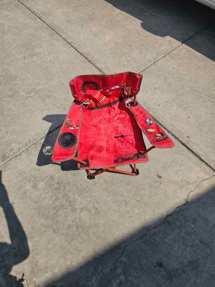 Lightning McQueen kids camping chair - photo 2