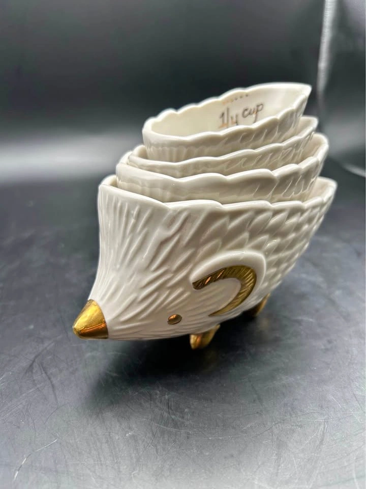 Anthropologie Hedgehog Measuring Cups