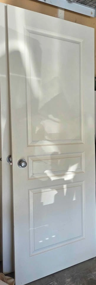 White 3-Panel Interior Door with Hardware - photo 3