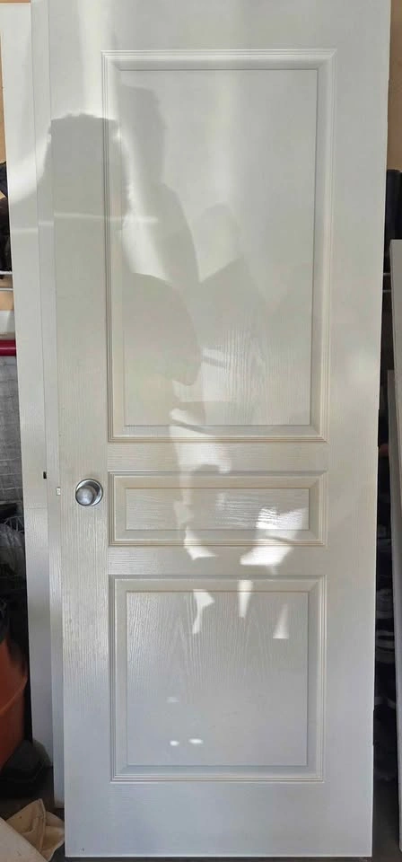 White 3-Panel Interior Door with Hardware - photo 5