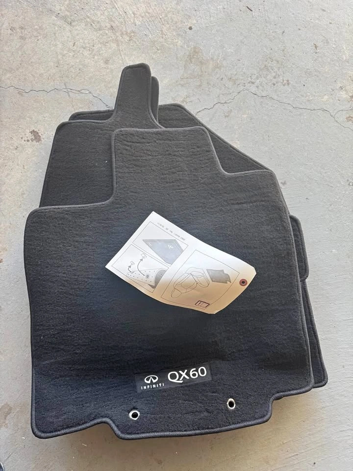 New Carpeted Floor Mats - Infiniti QX60
