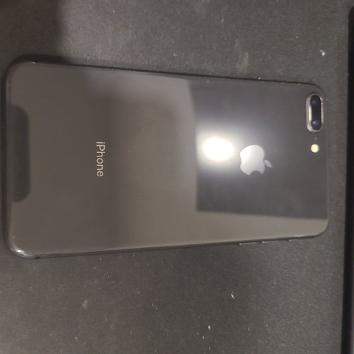 Apple iPhone 8 - 64 GB - black (locked or not working) - photo 3