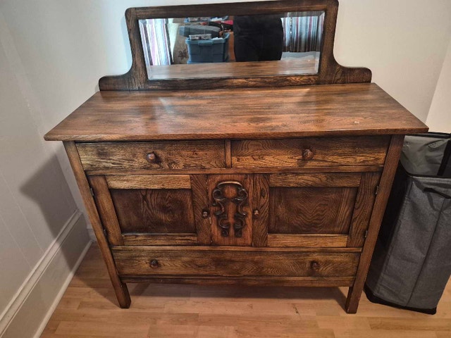 Dark Wooden Vanity - photo 3