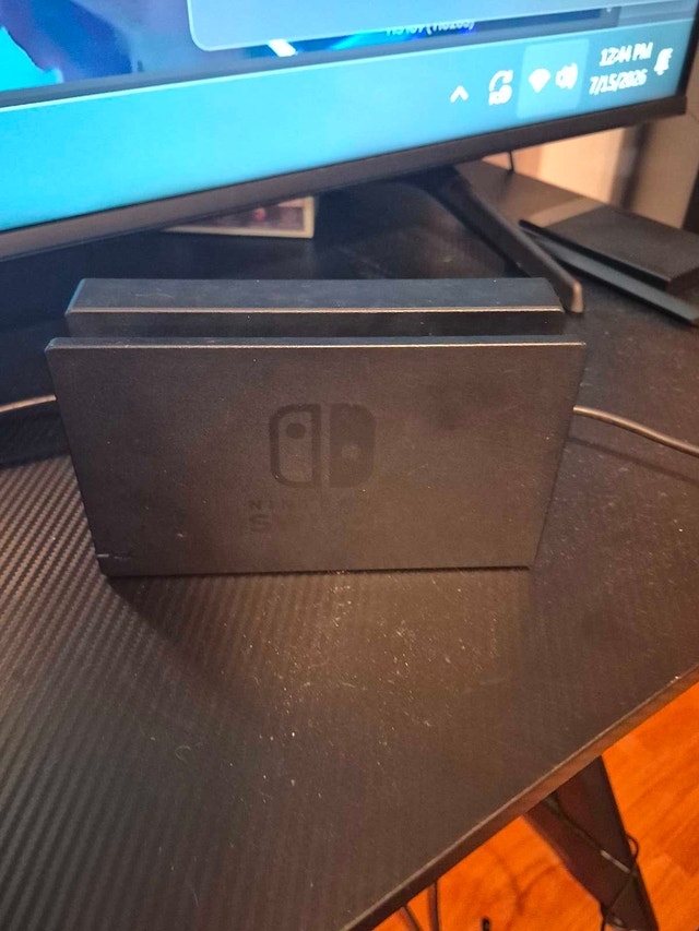 Nintendo Switch - photo 3
