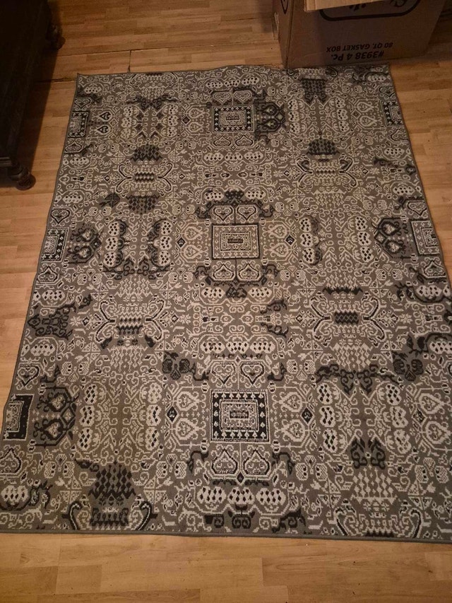Grey Patterned Rug