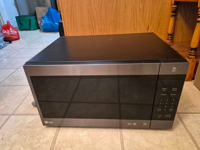 Microwave - photo 2