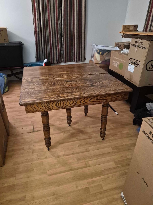 Dining table - photo 2