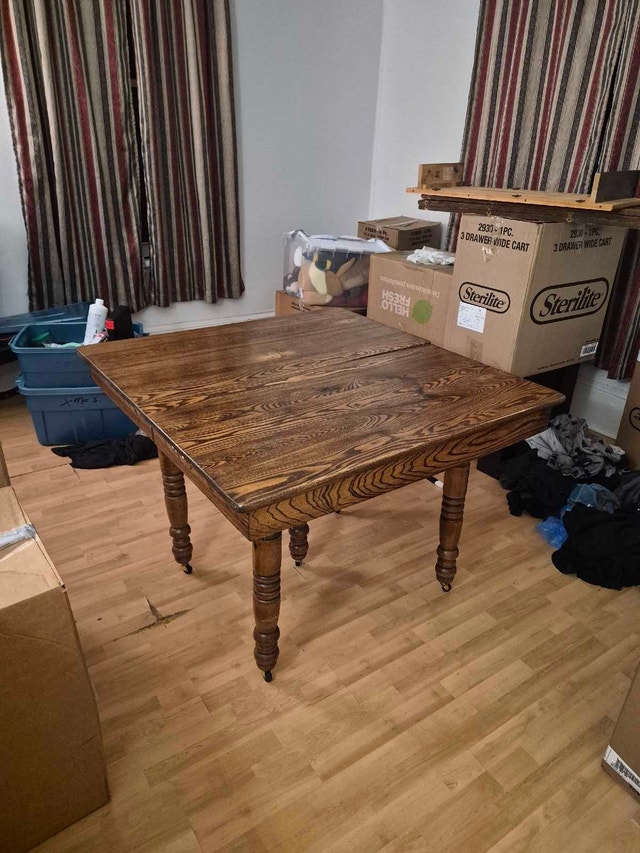 Dining table - photo 3