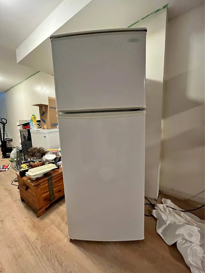 Danby apartment fridge/freezer