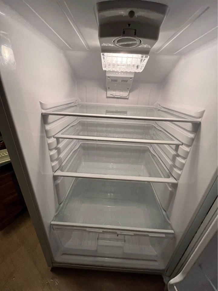 Danby apartment fridge/freezer - photo 2