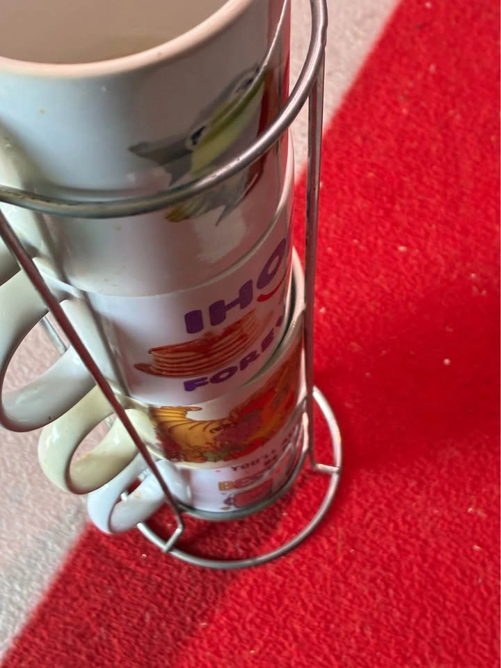 Cup holder rack with four cups - photo 5