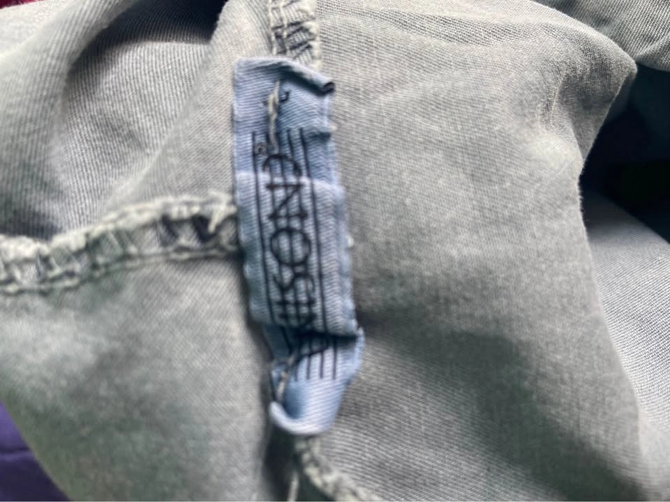 BLUE GRAPHIC HOODED PULLOVER - photo 5