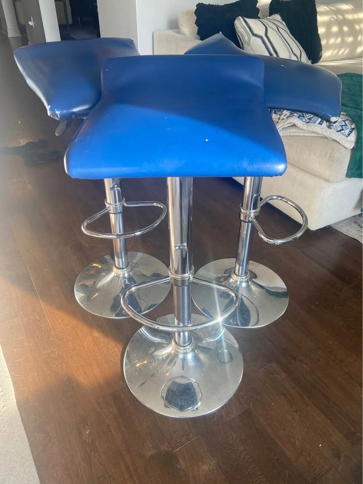 Bar stools/chairs - photo 2