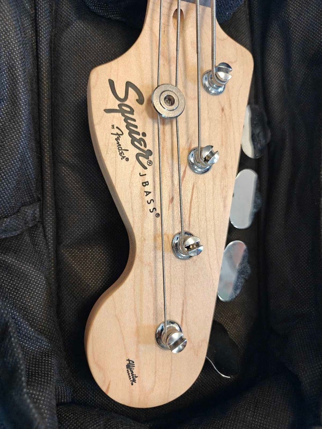 Squier Affinity Series Jazz Bass - photo 3
