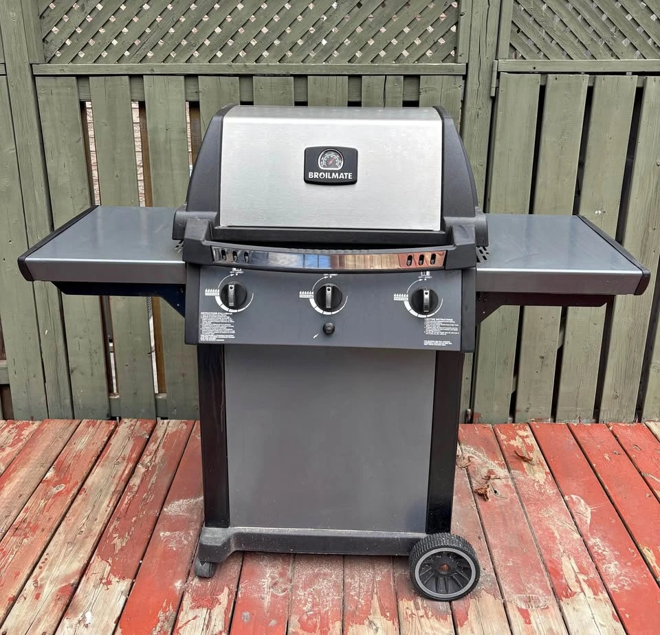 Broilmate 3-Burner Propane Gas Grill