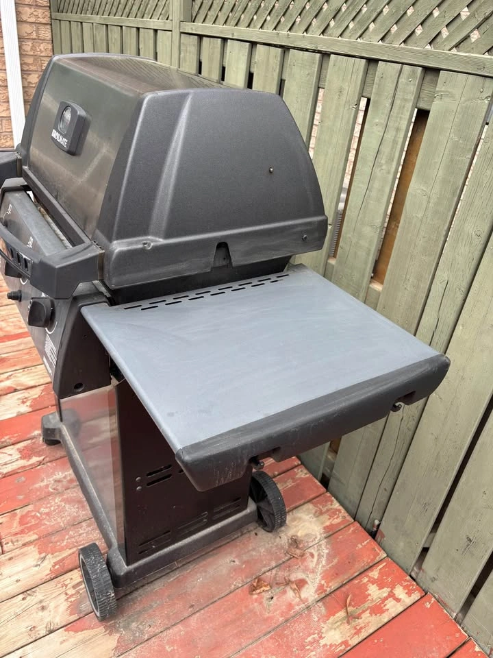 Broilmate 3-Burner Propane Gas Grill - photo 2