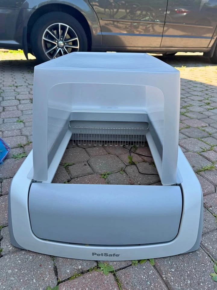 PetSafe ScoopFree Crystal Pro Automatic Self-Cleaning Cat Litter