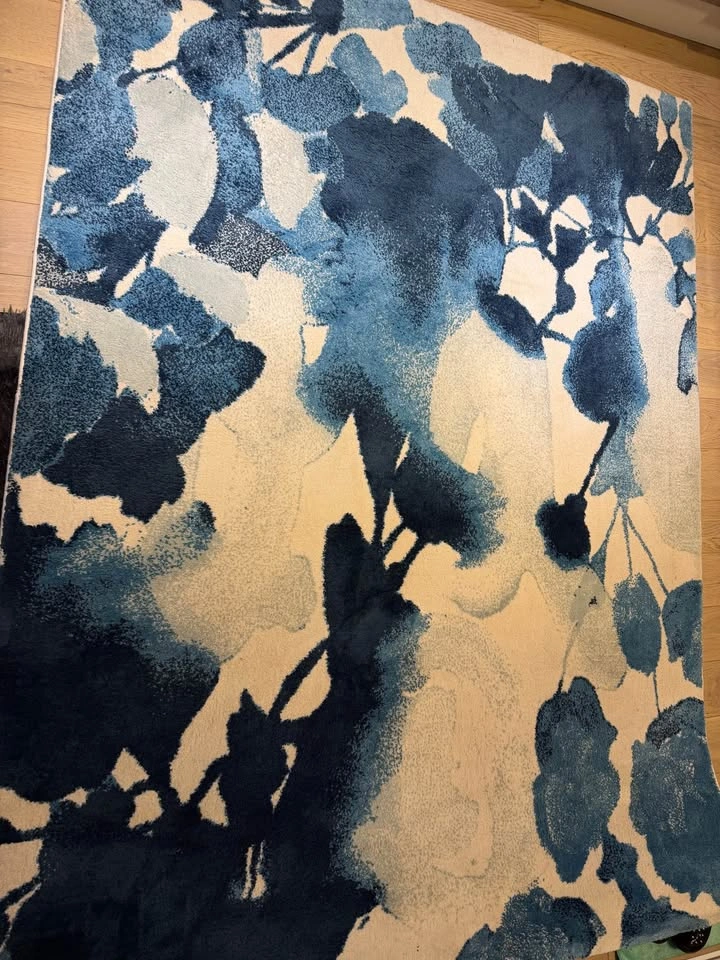 Blue and Cream Floral Abstract Area Rug - photo 2
