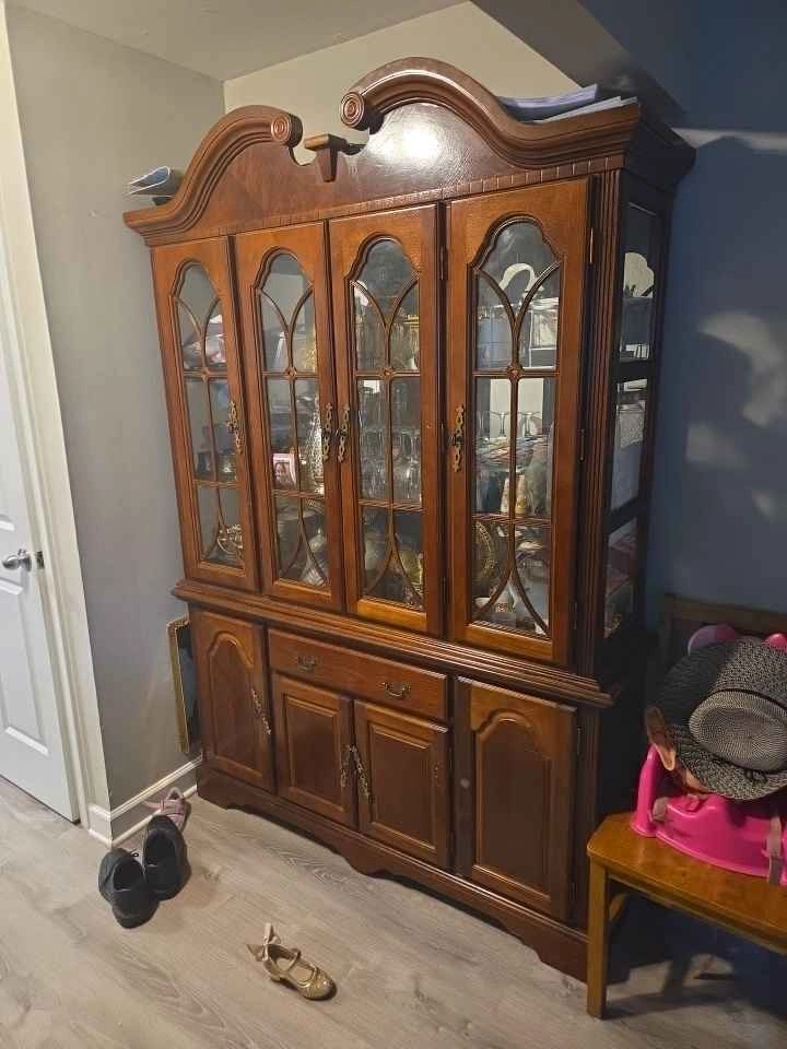 CHINA CABINET - photo 2