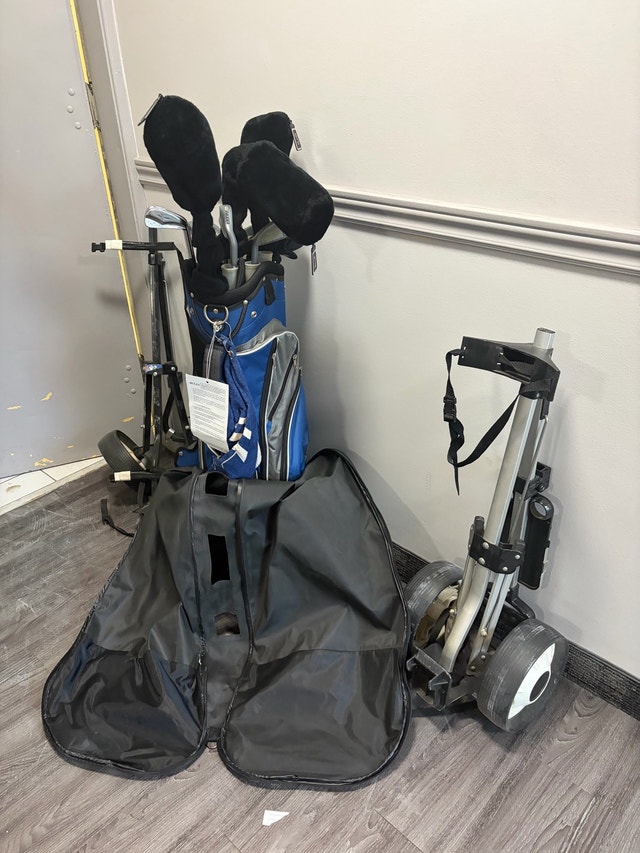 Golf Club Set with Bag and Push Cart (R-Hand)