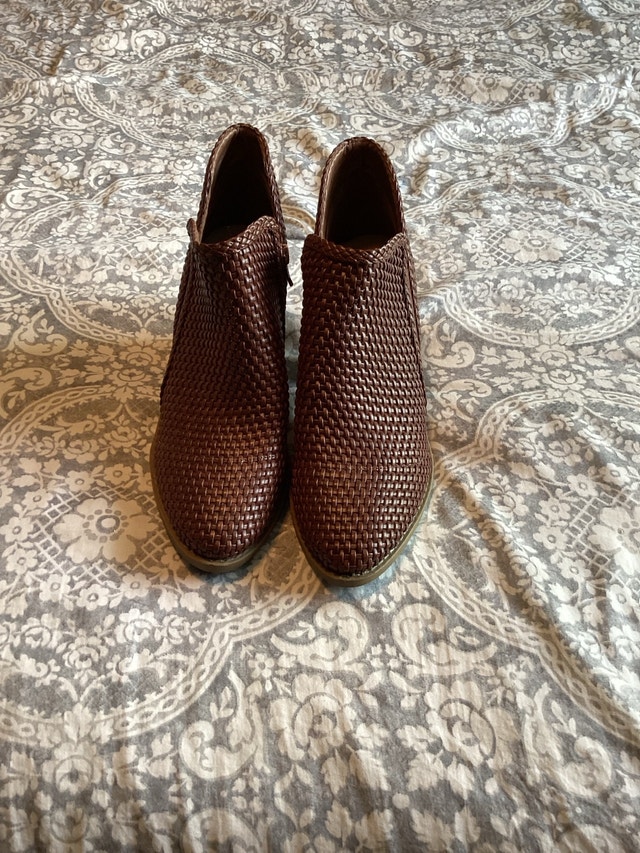 Esprit Woven Ankle Boots