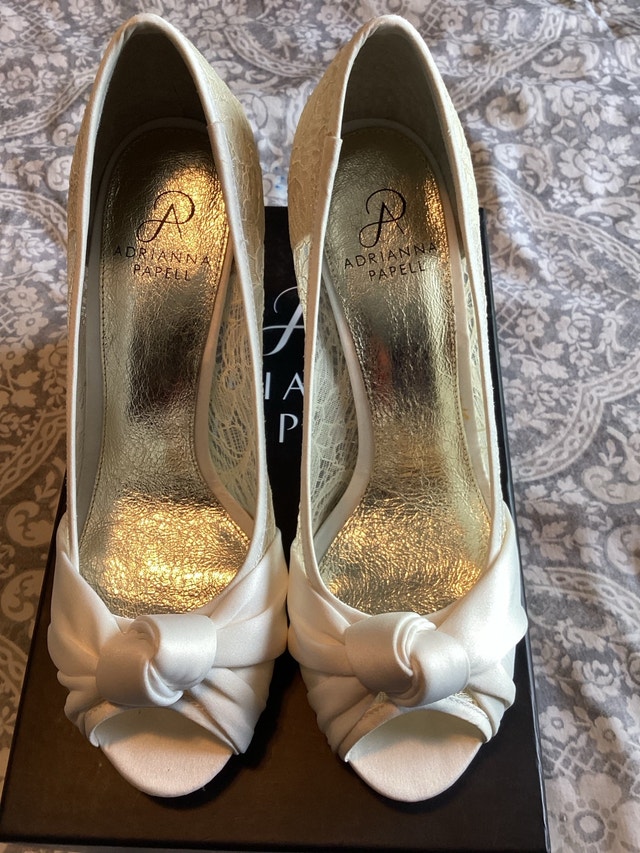 Adrianna Papell Francesca Ivory Satin Heels - photo 5