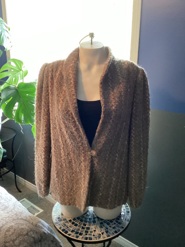 Vintage Textured Knit Blazer