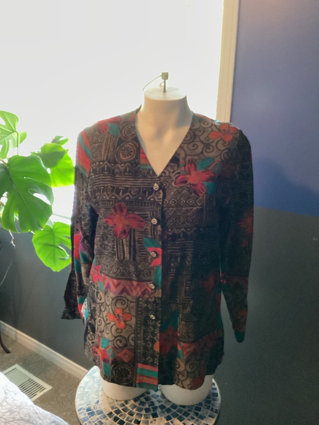 Frayne Floral Pattern Long Sleeve Blouse