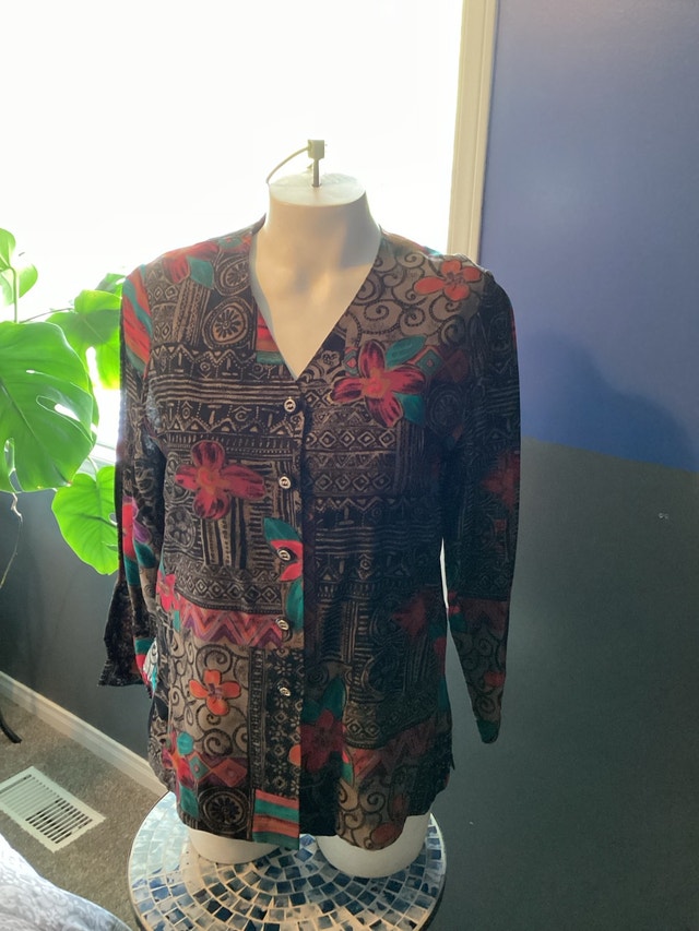 Frayne Floral Pattern Long Sleeve Blouse - photo 2