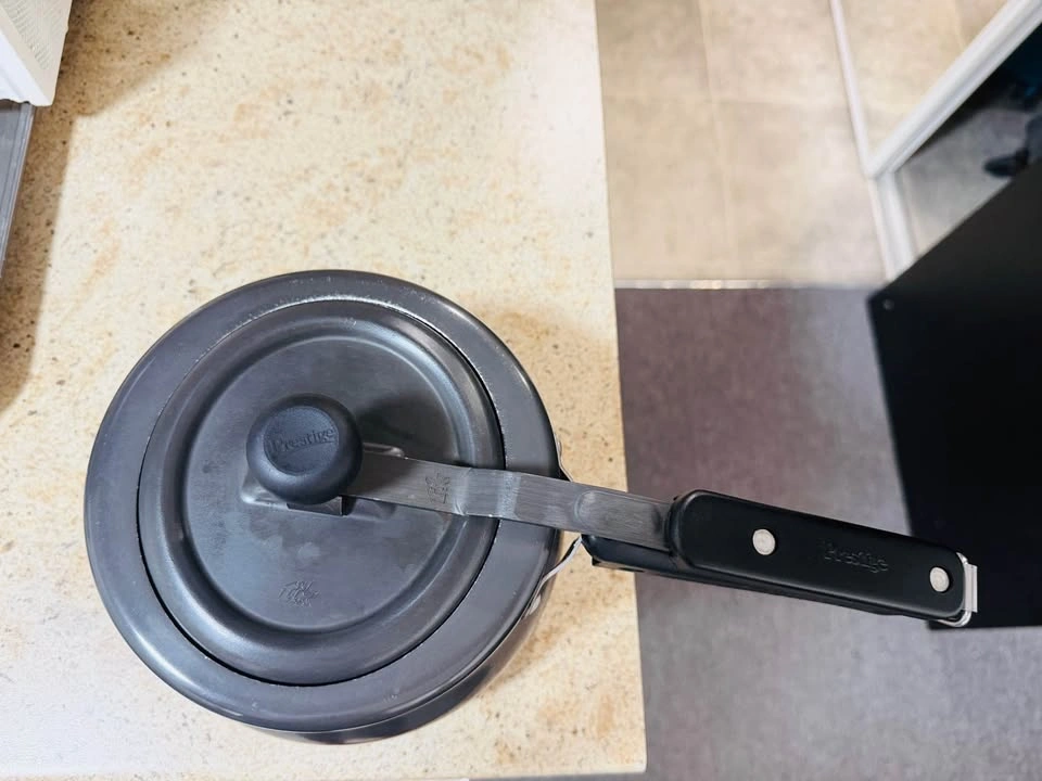 Prestige Pressure Cooker- induction Friendly - photo 5