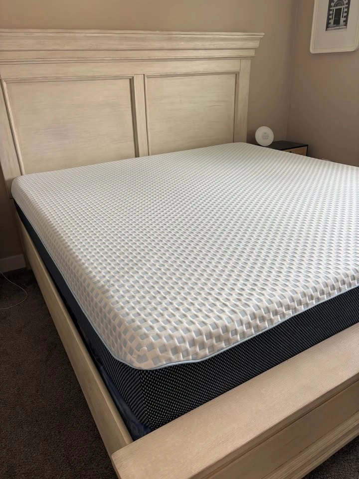 King Bed Frame and Mattress - Ashley Furniture - photo 5
