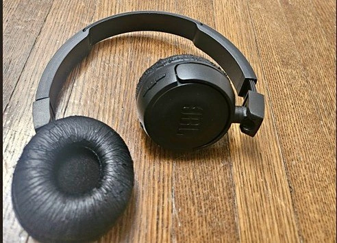 JBL Tune 520BT Headphones
