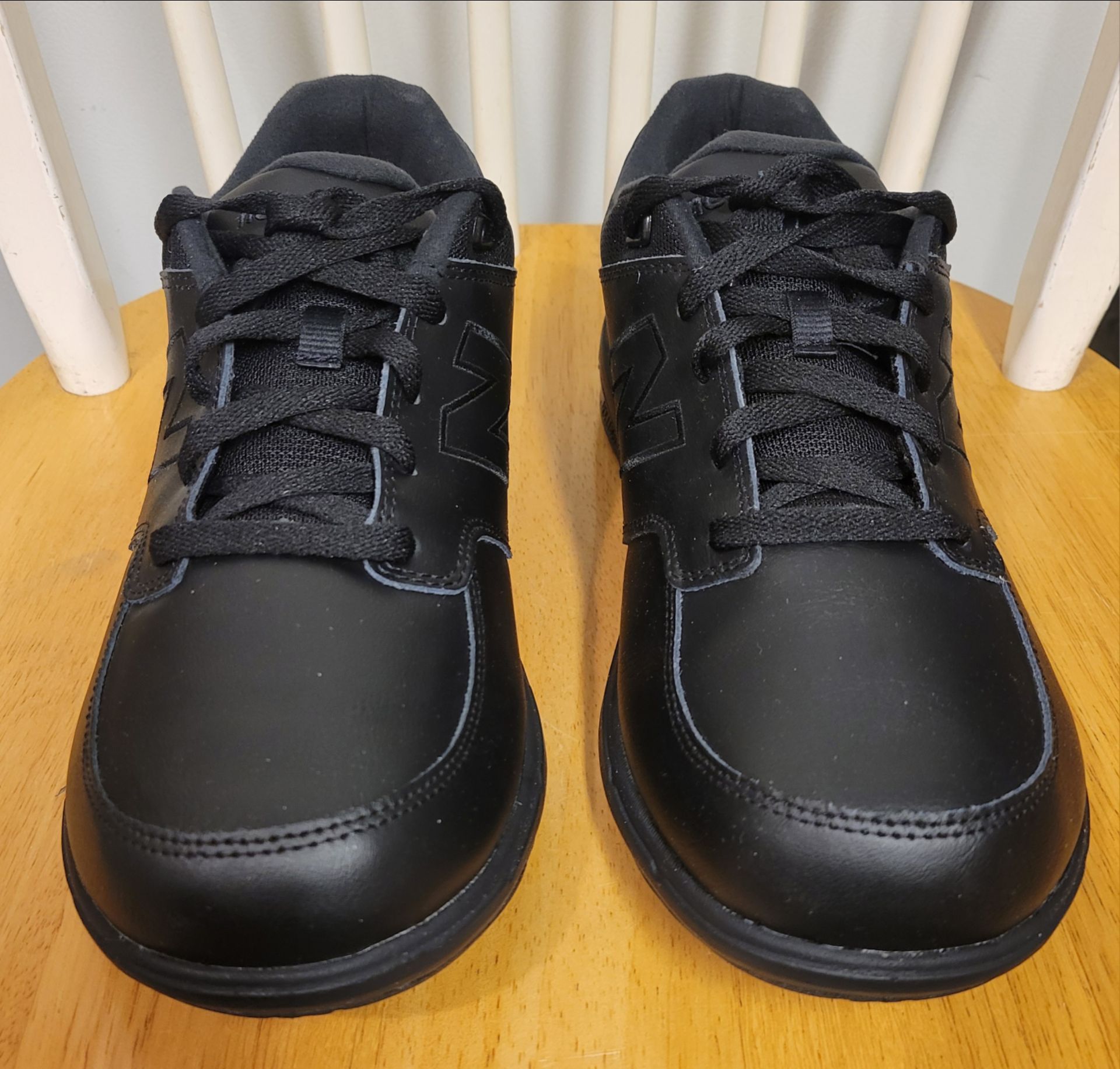 New Balance 813 Black Leather Mens Walking Shoes Size 10 4E - photo 3