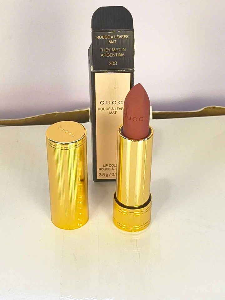 Gucci Rouge à Lèvres Mat Lipstick in Shade 208 - photo 4