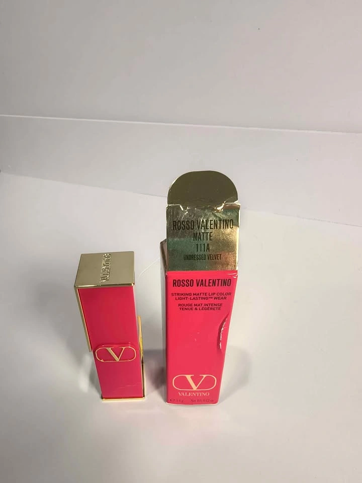 Valentino Rosso Striking Matte Lip Color Lipstick - 111A Undress - photo 3