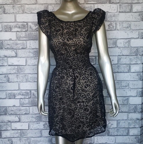 Ultra Pink Black Lace Dress Nude Colour Underlay M - photo 2