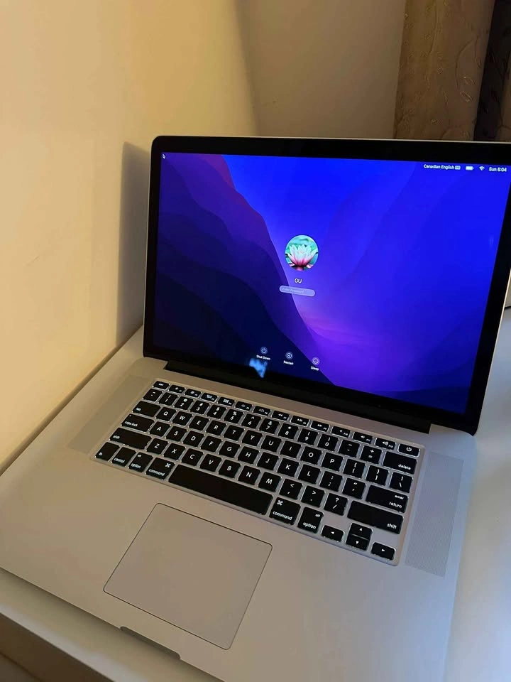 Apple MacBook Pro 15" Retina (2015) i7 16GB RAM 512GB SSD - photo 3