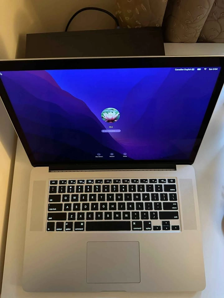 Apple MacBook Pro 15" Retina (2015) i7 16GB RAM 512GB SSD - photo 4