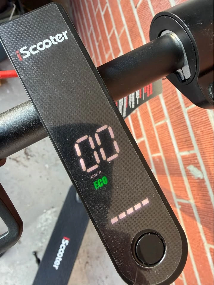 iScooter Electric Scooter — Brand New - photo 3