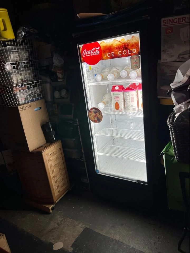 Imbera Coca-Cola Commercial Beverage Cooler - photo 2