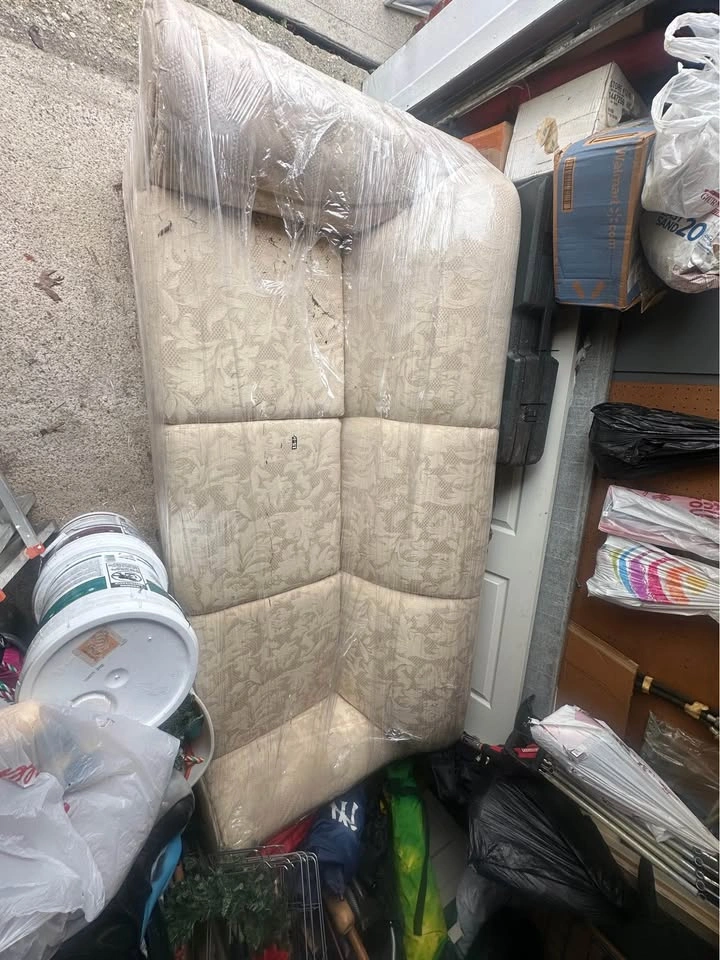 Floral Patterned Three-Seat Sofa with Pullout Bed - photo 2